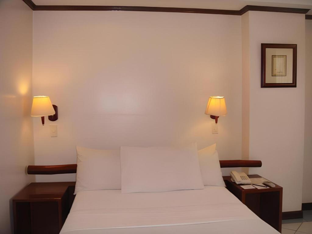 Soledad Suites Панглао Экстерьер фото