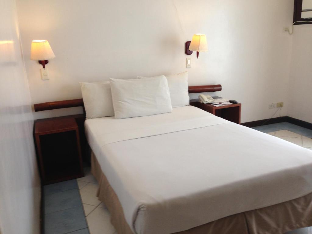 Soledad Suites Панглао Экстерьер фото